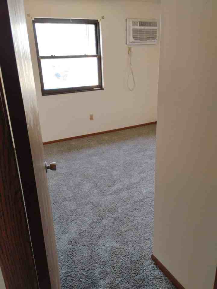 One bedroom apartment in an OVER 55 COMMUNITY - Photo 5 of 6