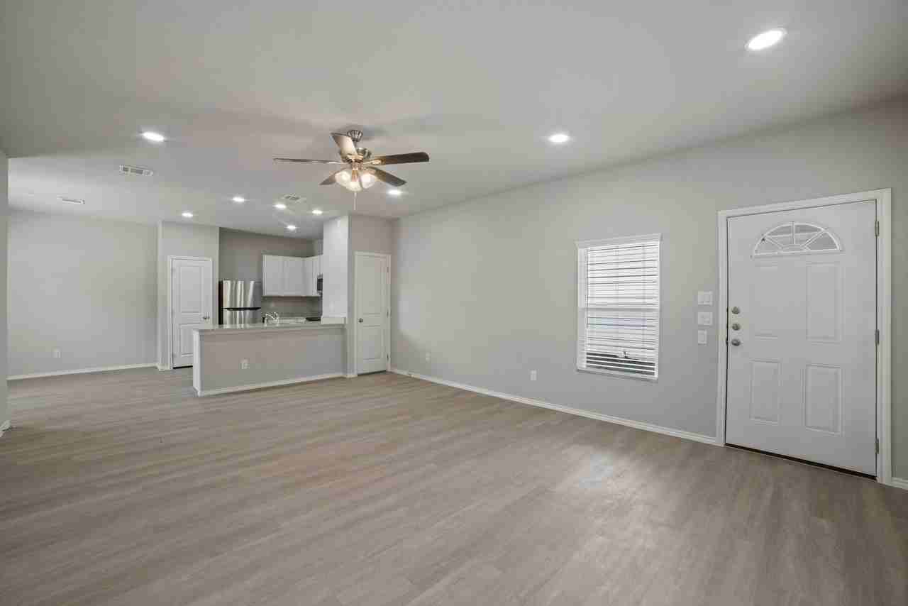 7222 Briar Place - Photo 3 of 16