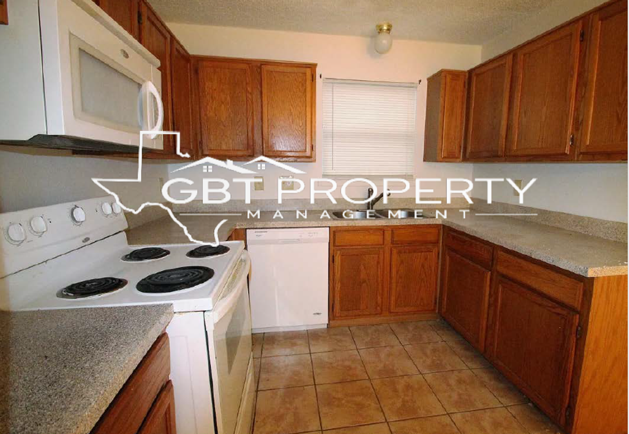 1132 Germany Dr - Photo 2 of 8