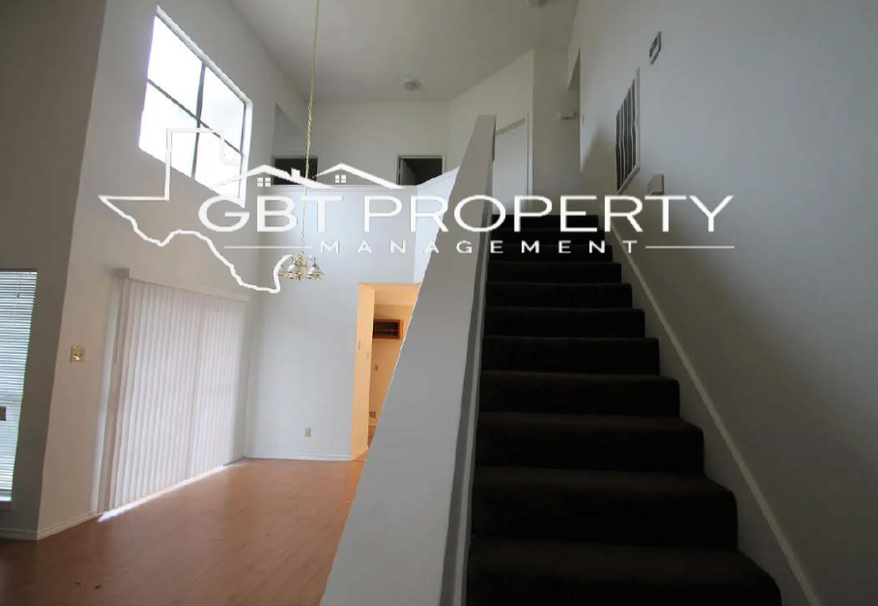 1132 Germany Dr - Photo 3 of 8