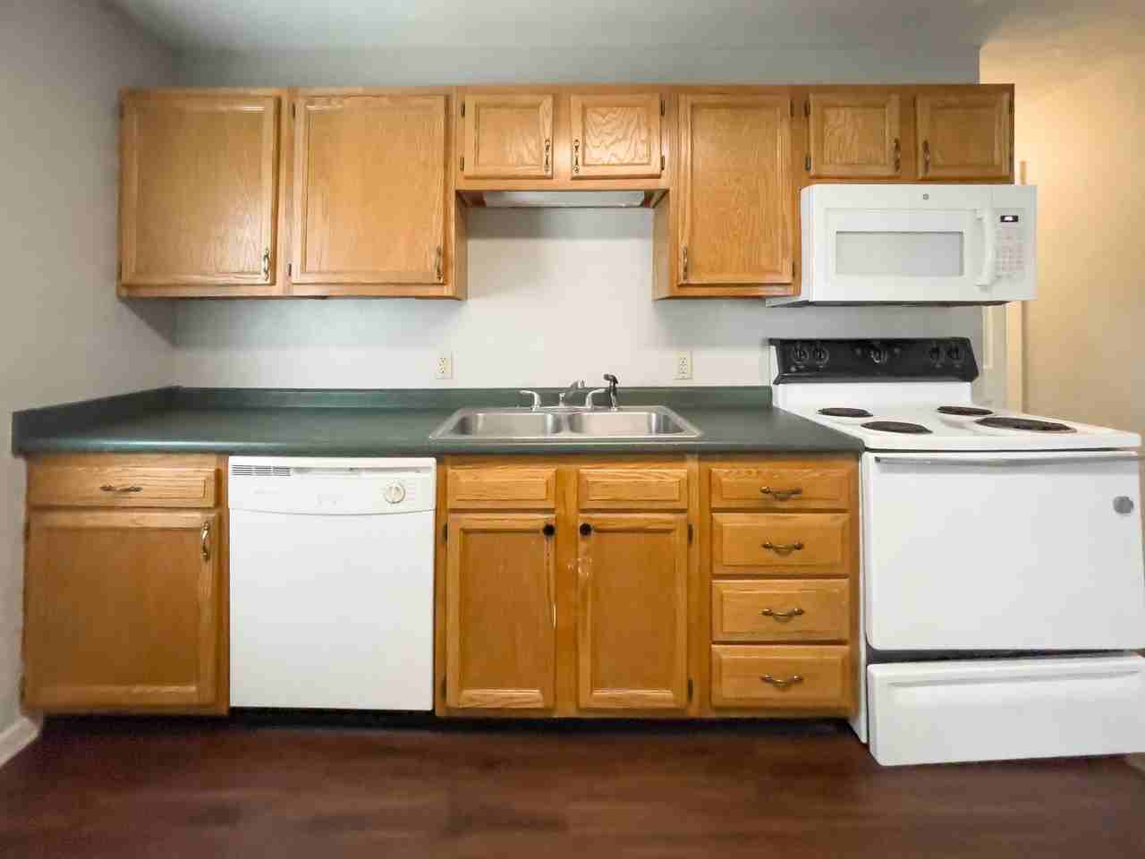 811-813 W University Ave - Photo 2 of 21