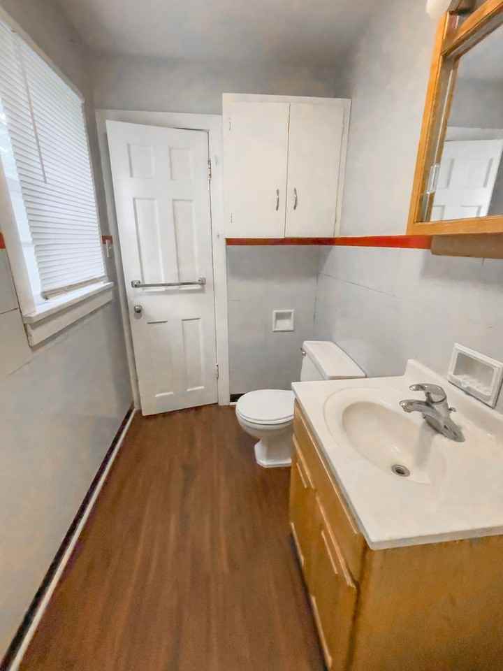 811-813 W University Ave - Photo 5 of 21