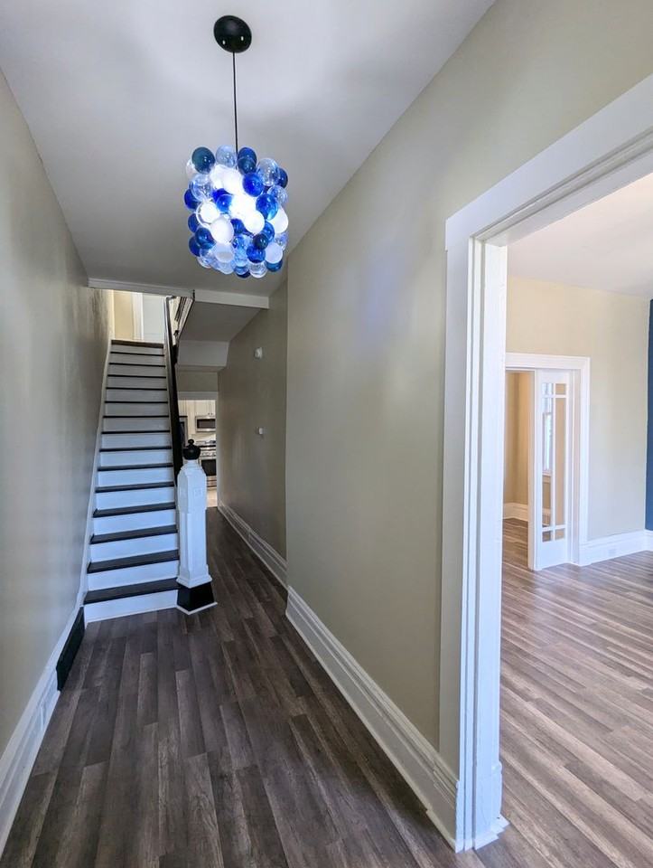 1729 Warren St - Photo 3 of 24