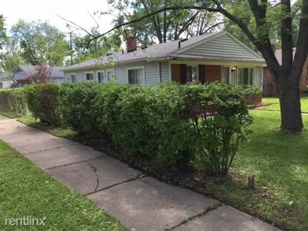 30113 Hazelwood St - Photo 2 of 9