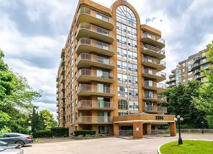 2210 Lakeshore Rd #706 - Photo 2 of 14