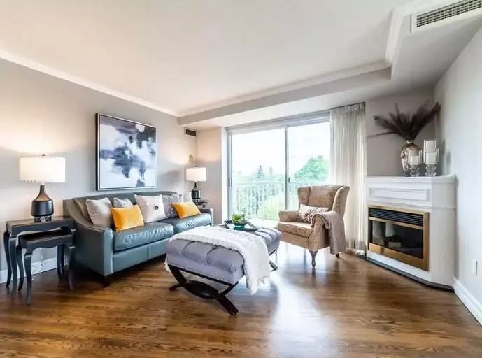 2210 Lakeshore Rd #706 - Photo 3 of 14