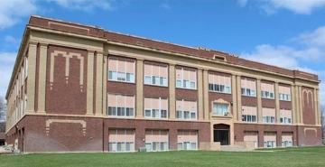 featured image of 109 East Luverne Street