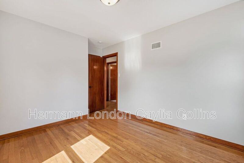 7612 Elton St - Photo 5 of 23