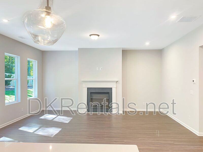 241 Birchwood Row - Photo 2 of 22