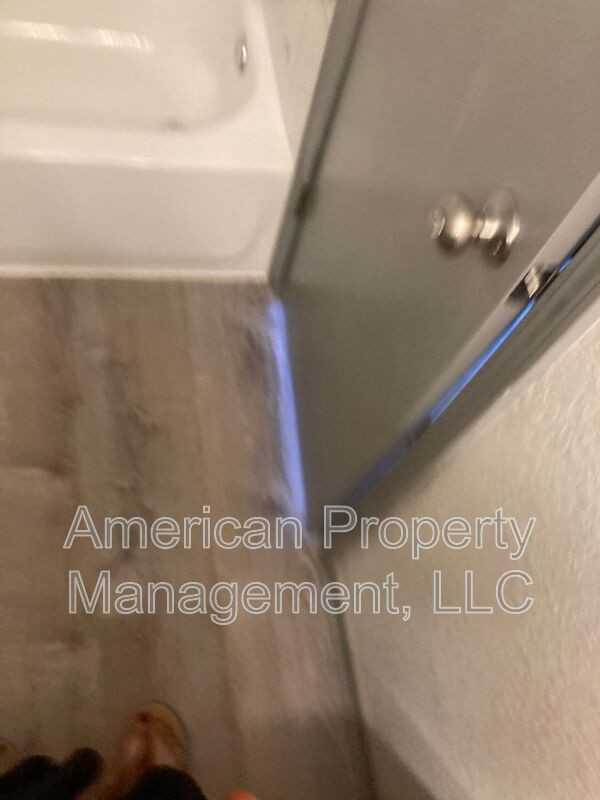 6038 S Rockford Ave - Photo 2 of 25