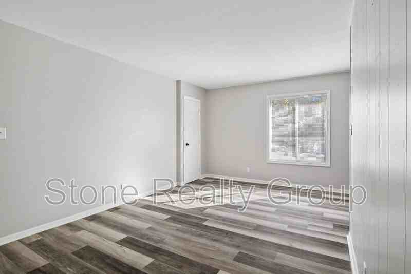 1820 N 6th 1/2 St #23B - Photo 3 of 14