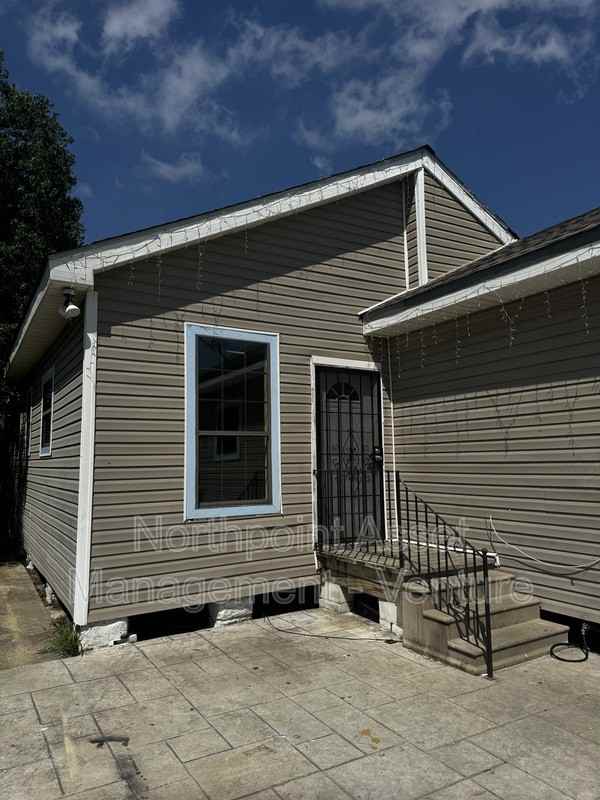 1342 Andry St - Photo 3 of 14