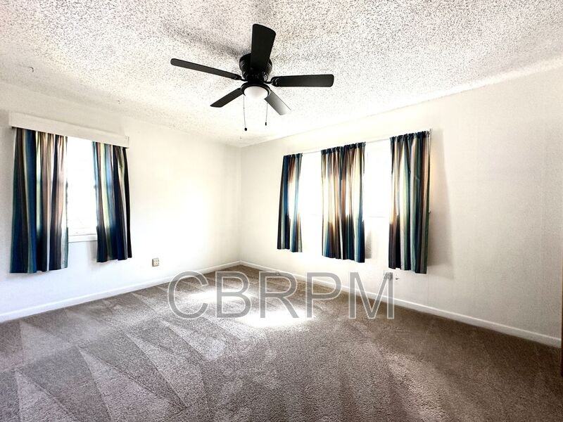 3004 43rd Street - Photo 5 of 8