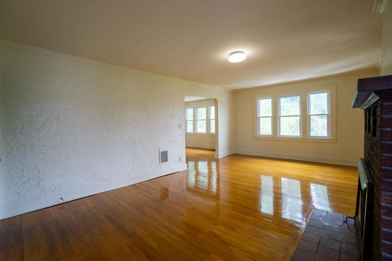 569 Westmoreland Ave - Photo 6 of 14