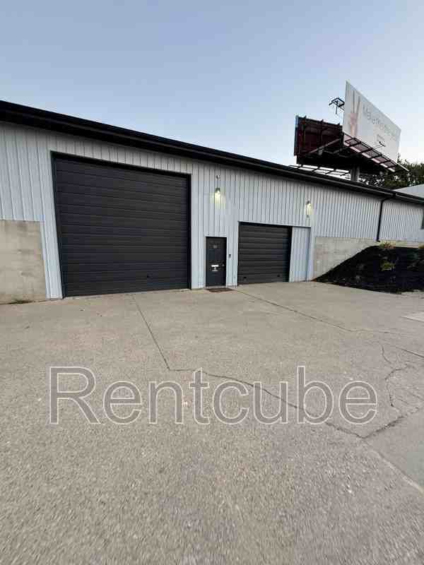 1745 John F Kennedy Rd - Photo 2 of 12