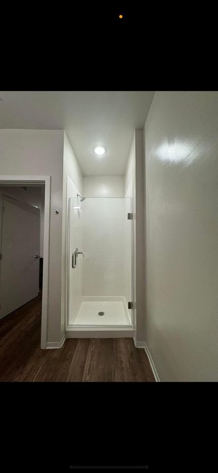 931 W University Ave - Photo 3 of 9