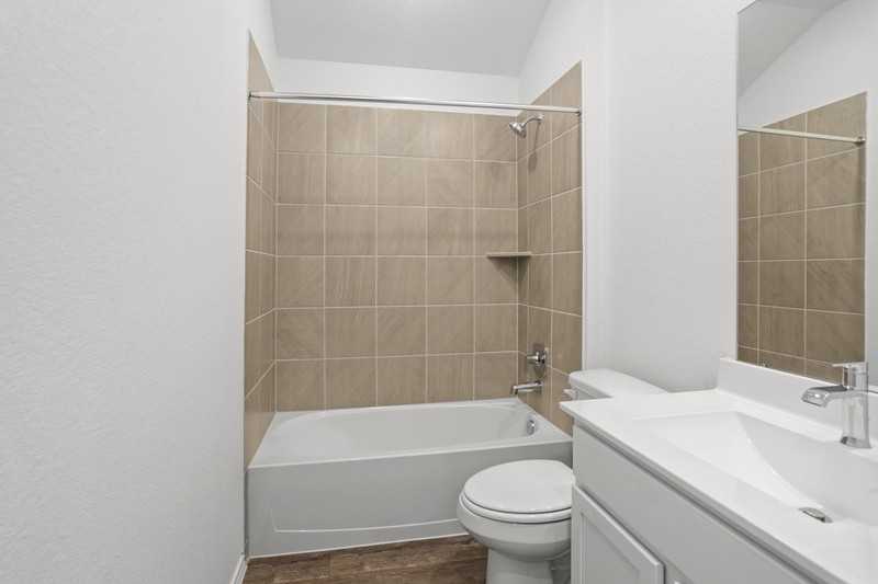 3004 Emerald Ocean Dr - Photo 5 of 27