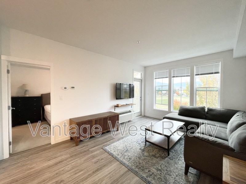 1701 Chapman Pl - Photo 3 of 22