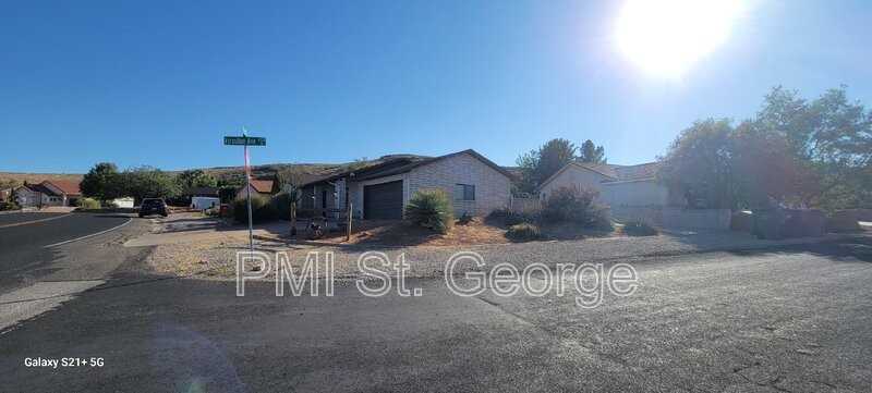 776 E Fort Pierce Dr - Photo 3 of 26