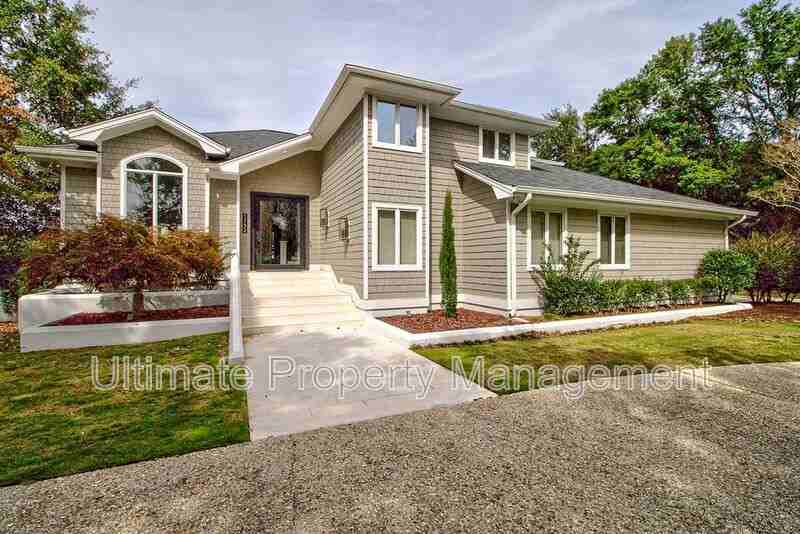 1732 Verrazzano Dr - Photo 2 of 44