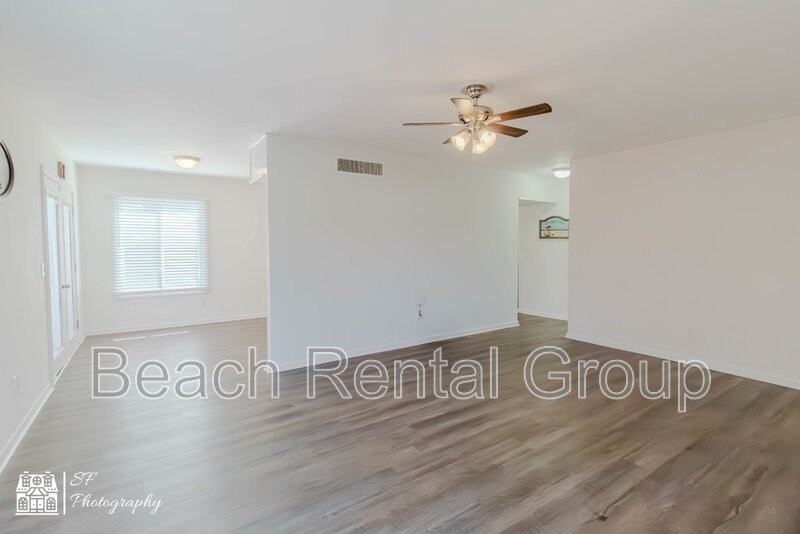 800 9th Ave S #C3 - Photo 3 of 28