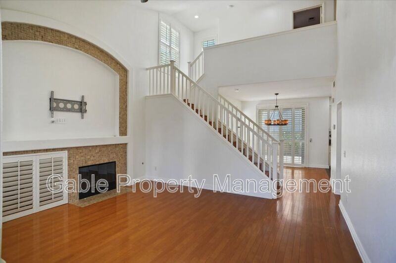 28131 Valerio Ct - Photo 3 of 16