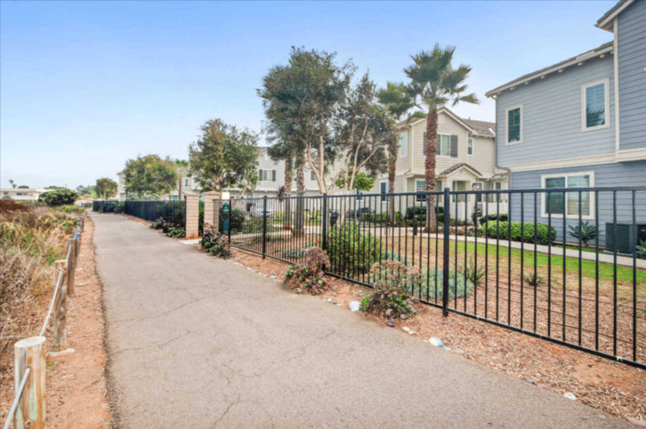 509 Heron Lane - Photo 3 of 24