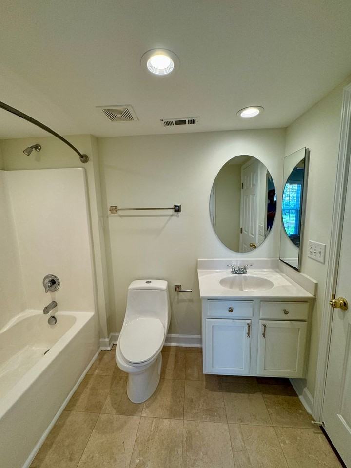 15703 King Louis Ct - Photo 5 of 42