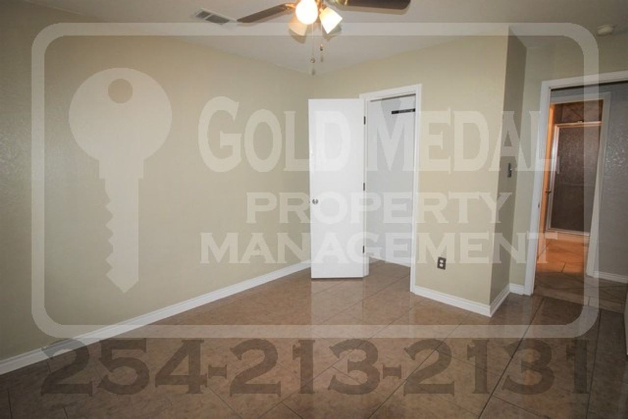 2405 Westwood Dr - Photo 7 of 15