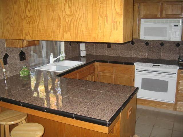 1174 E Goshen Ave - Photo 4 of 25