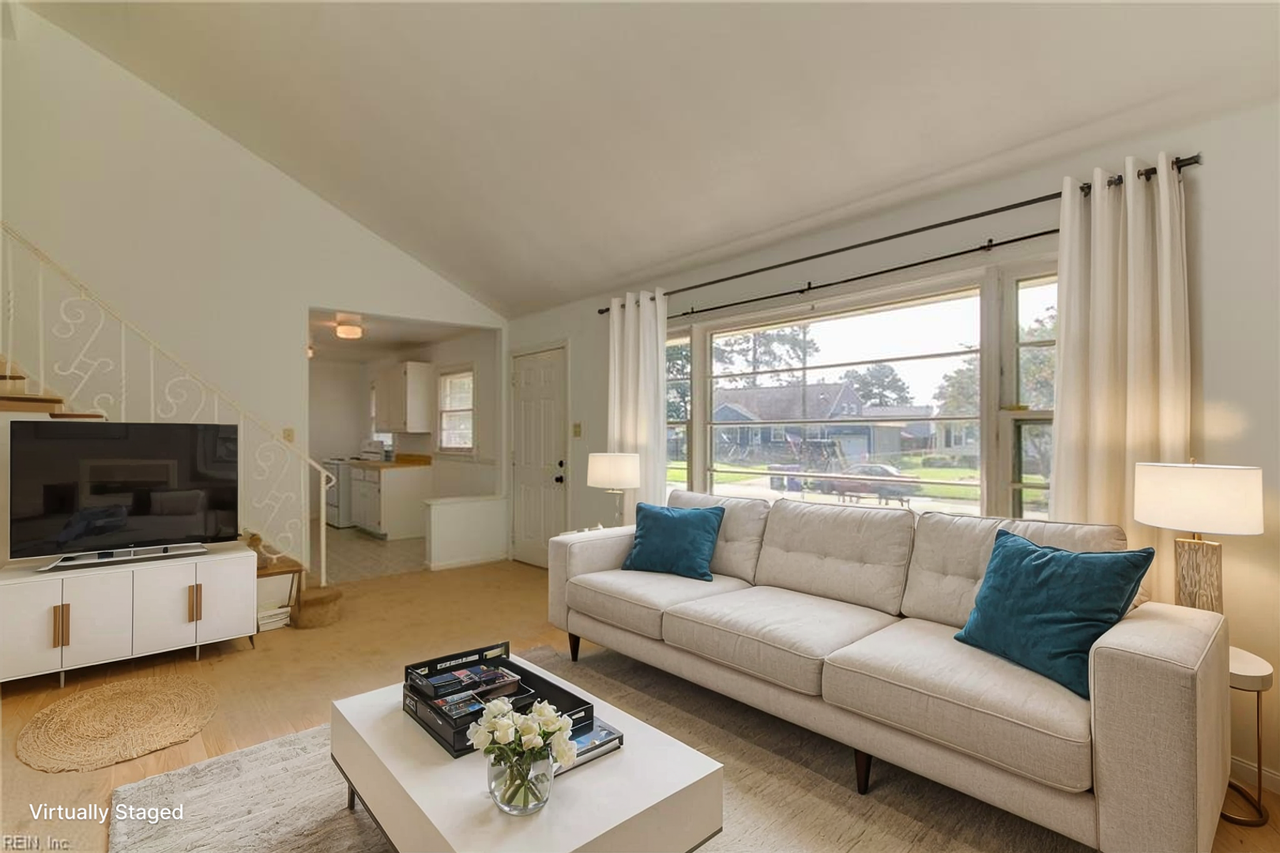 1316 Gabriel Dr - Photo 2 of 29