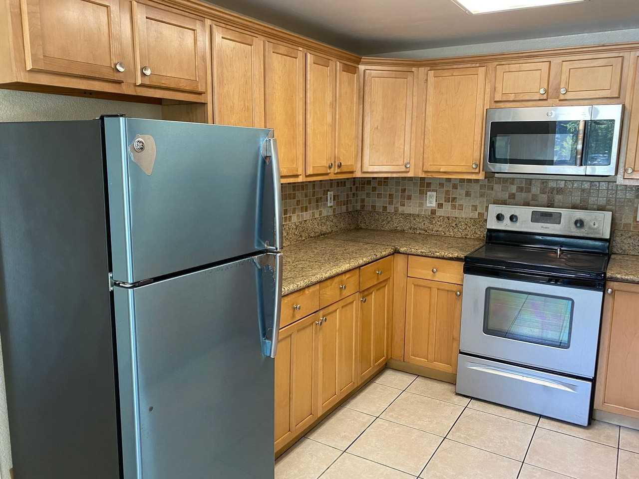 980 E Chase Ave #8 - Photo 3 of 18