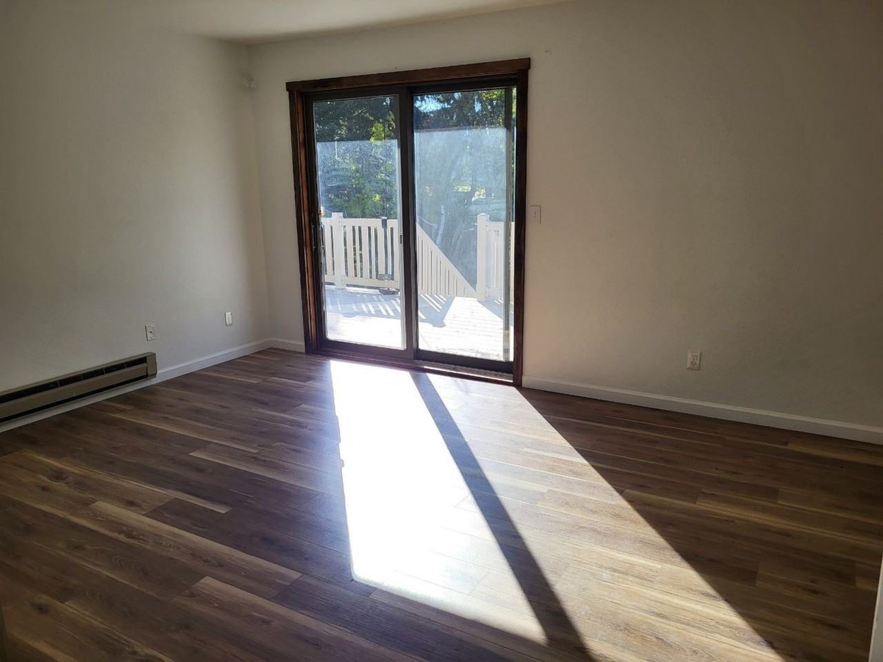 110 W Graf St - Photo 3 of 20