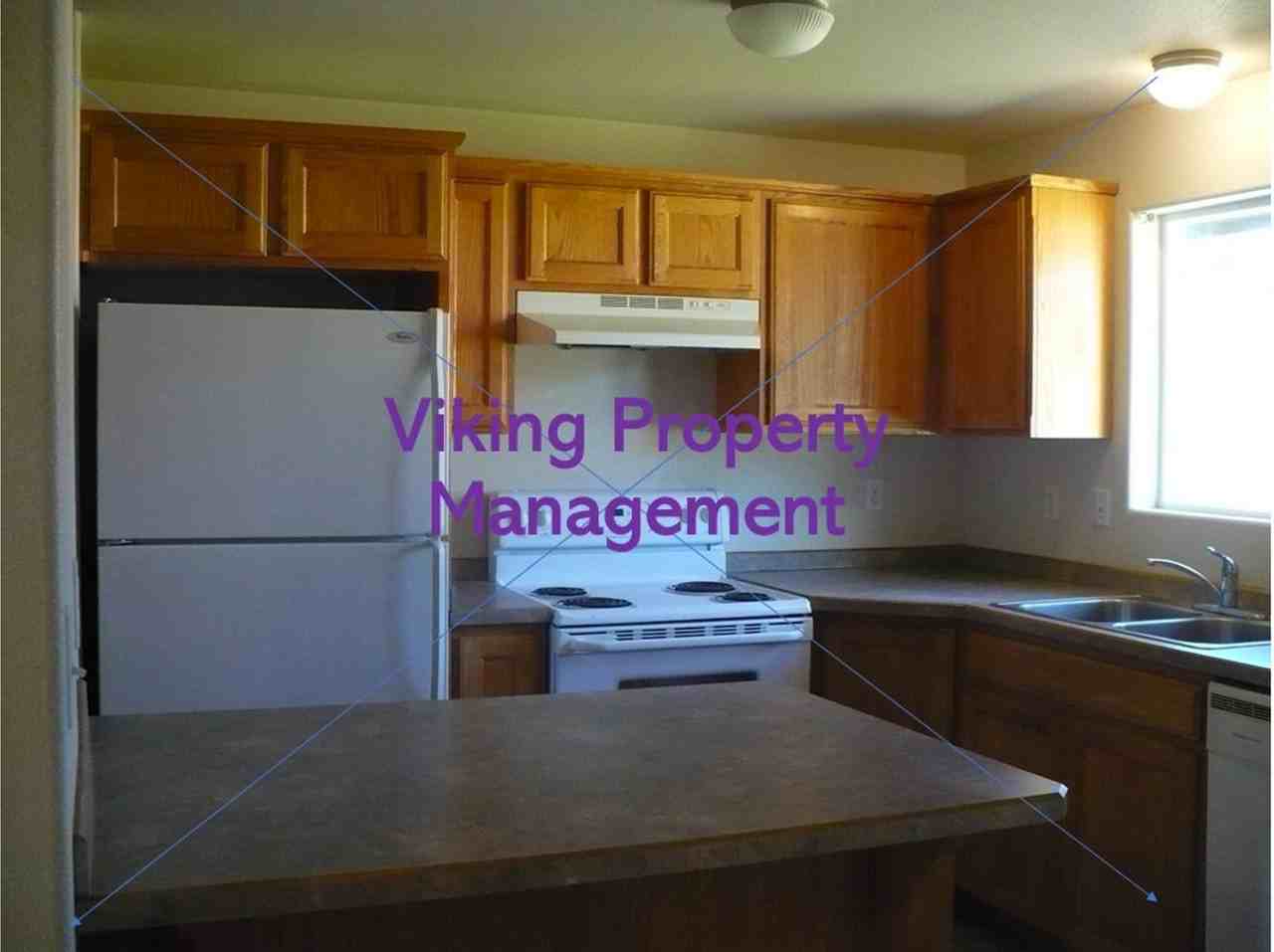 2441 Ne Jackalope Ct - Photo 2 of 6