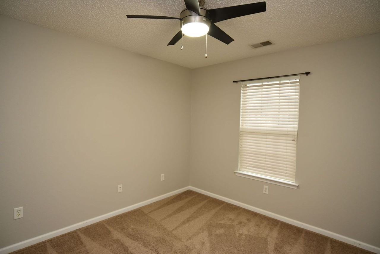 825 Canyon Oak Loop - Photo 3 of 20