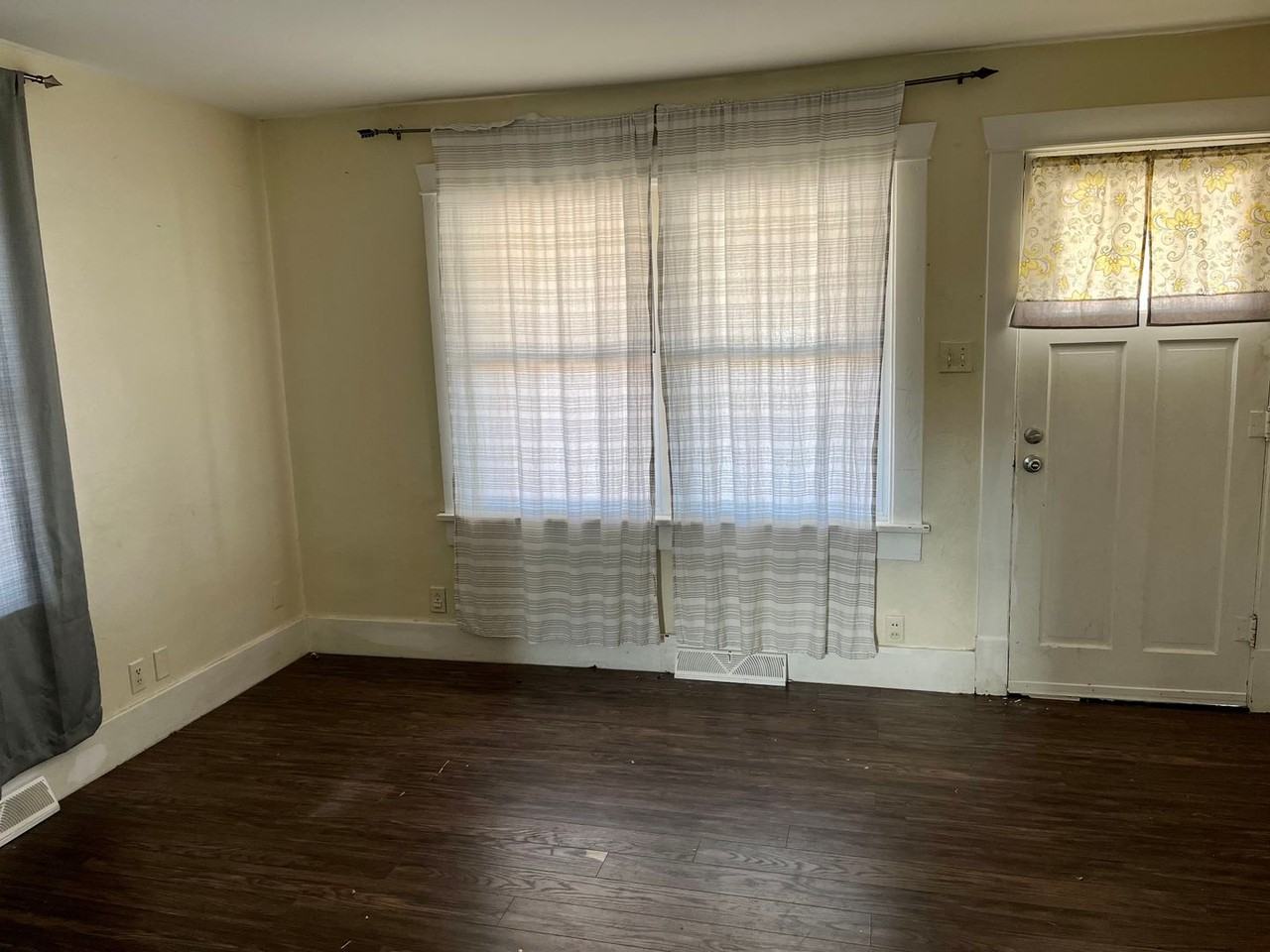 100 E Jennings Ave - Photo 3 of 14