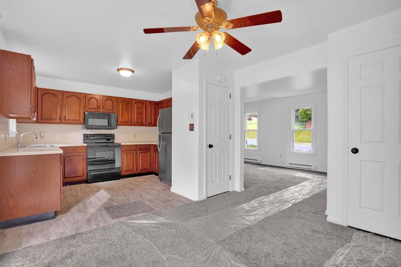 424 Hillside Ave - Photo 6 of 20