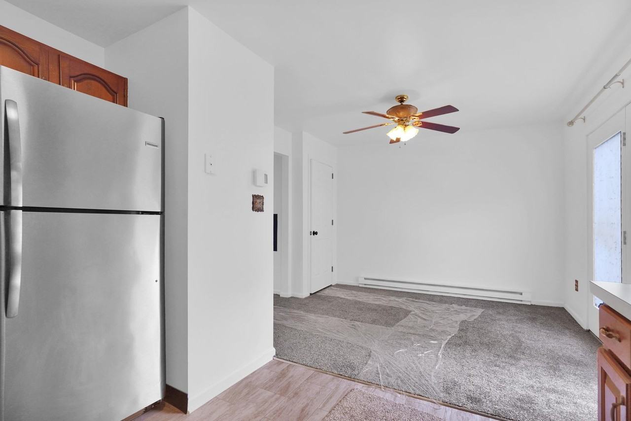 424 Hillside Ave - Photo 7 of 20