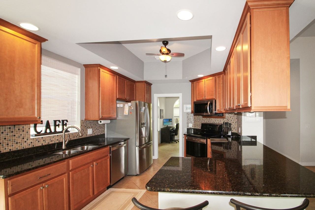 13260 Ipolita St - Photo 3 of 16