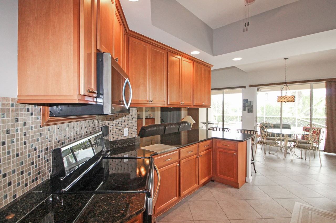13260 Ipolita St - Photo 2 of 16