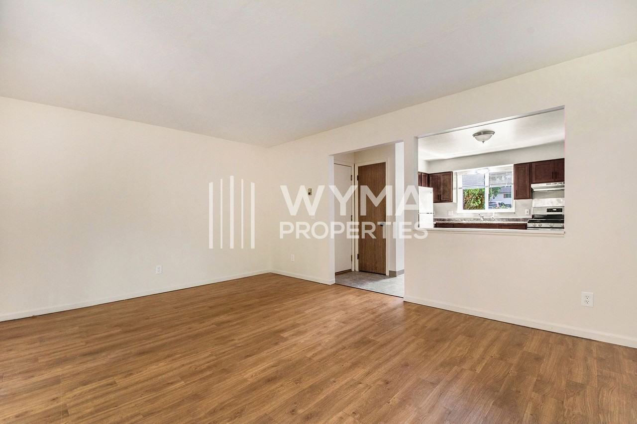 Maple Leaf Apartments - Photo 2 of 16