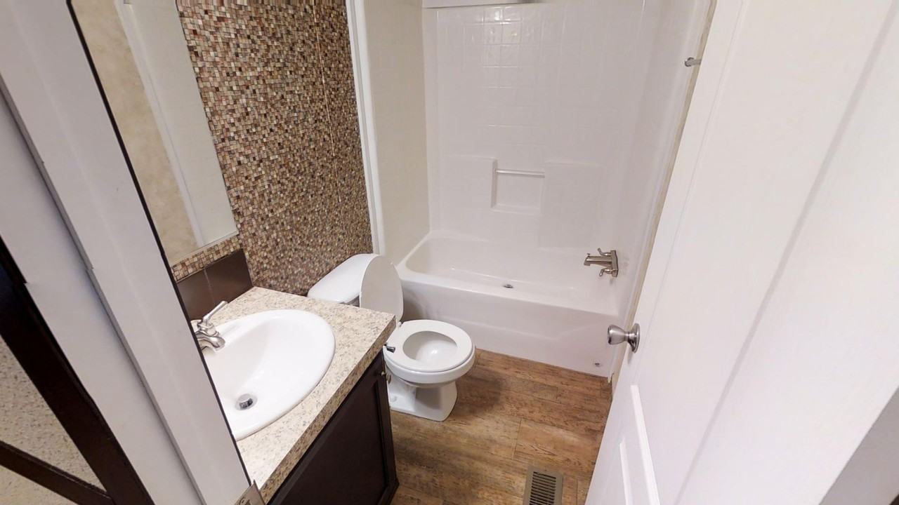 3905 Weston St - Photo 6 of 44