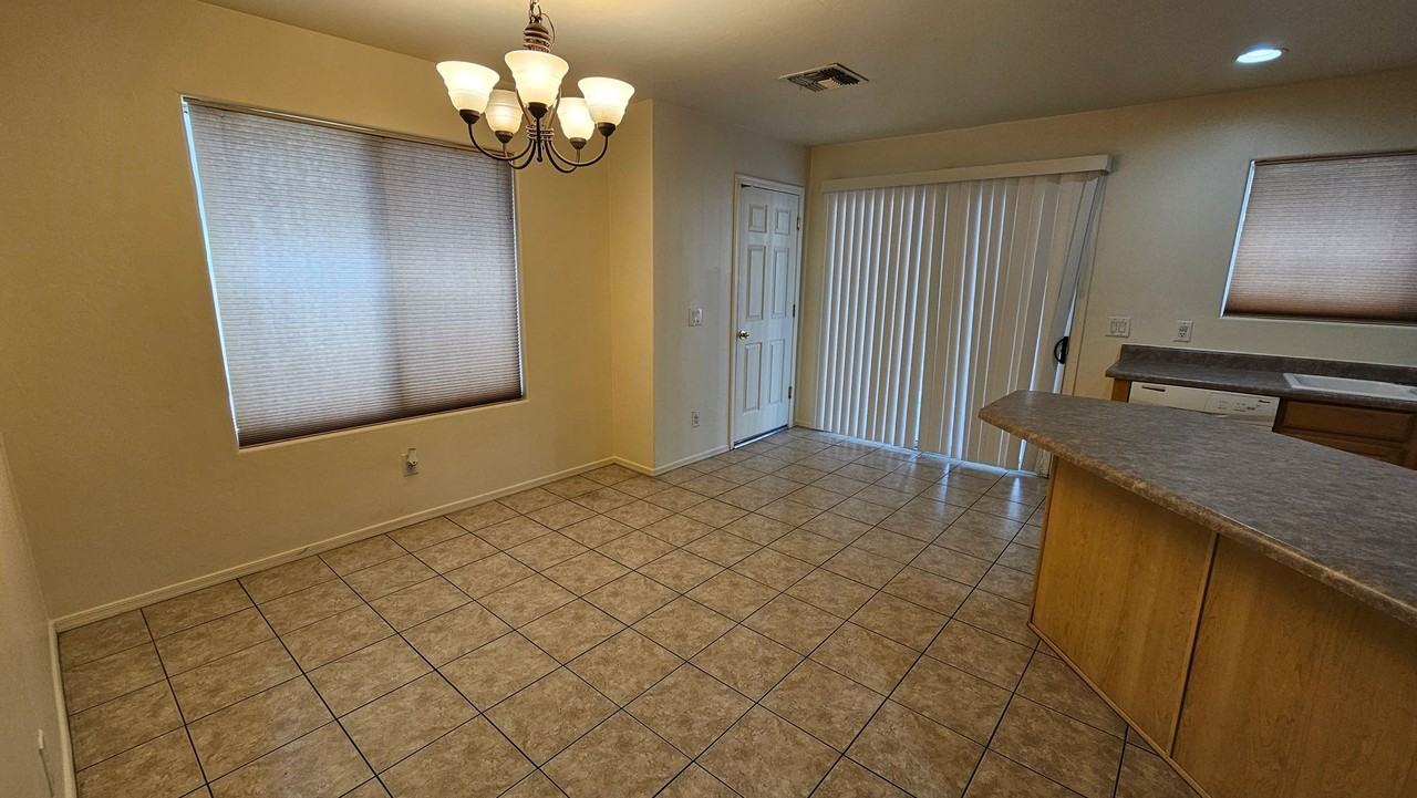 4209 E Babbling Brook Dr - Photo 4 of 17