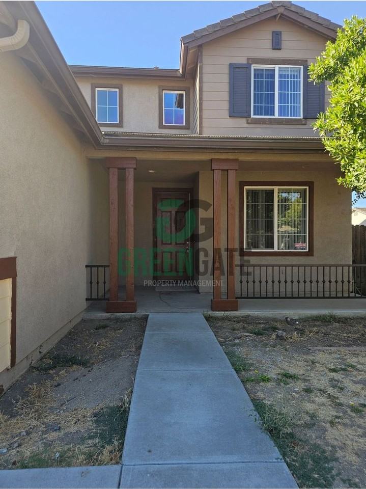 1440 Brahma St - Photo 3 of 33