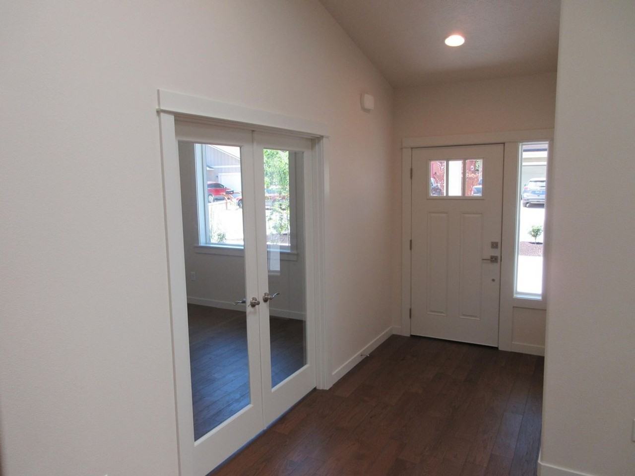 2856 Ne Huettl Ln - Photo 3 of 21