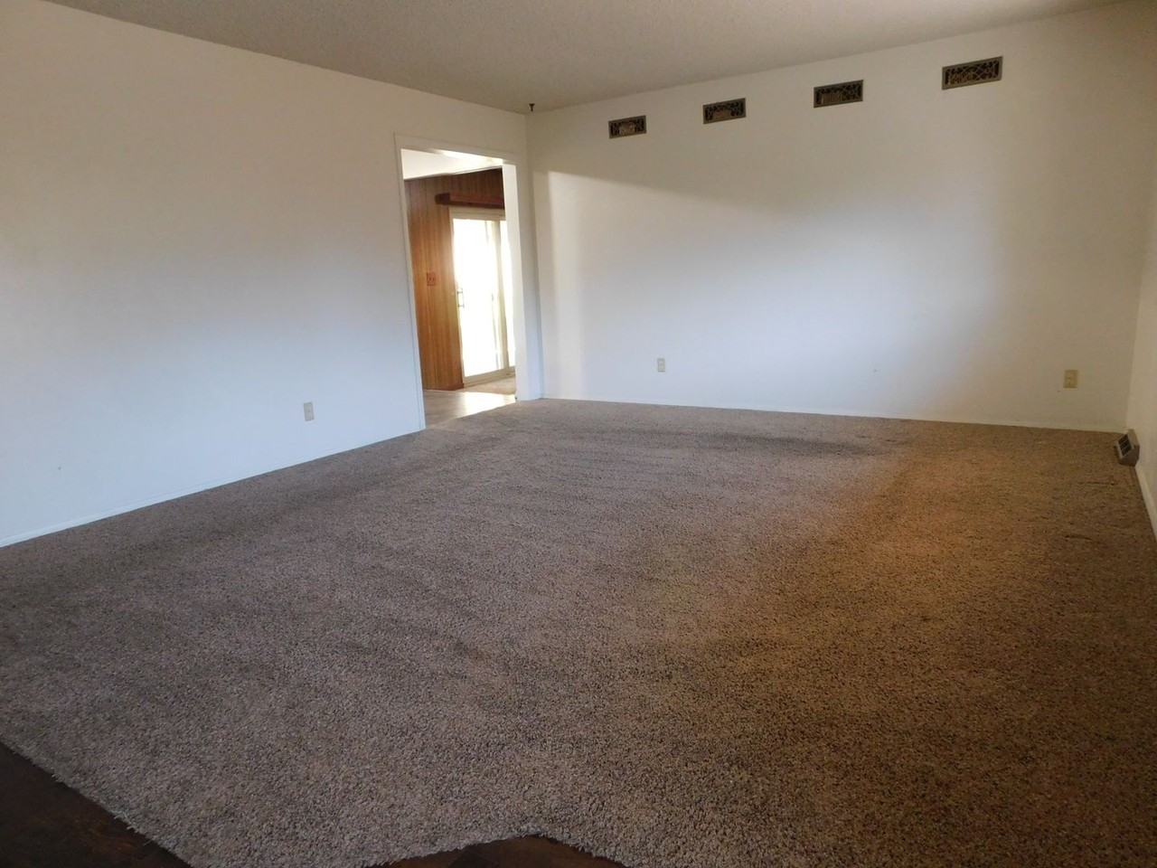 2670 Bahamas Way - Photo 2 of 21