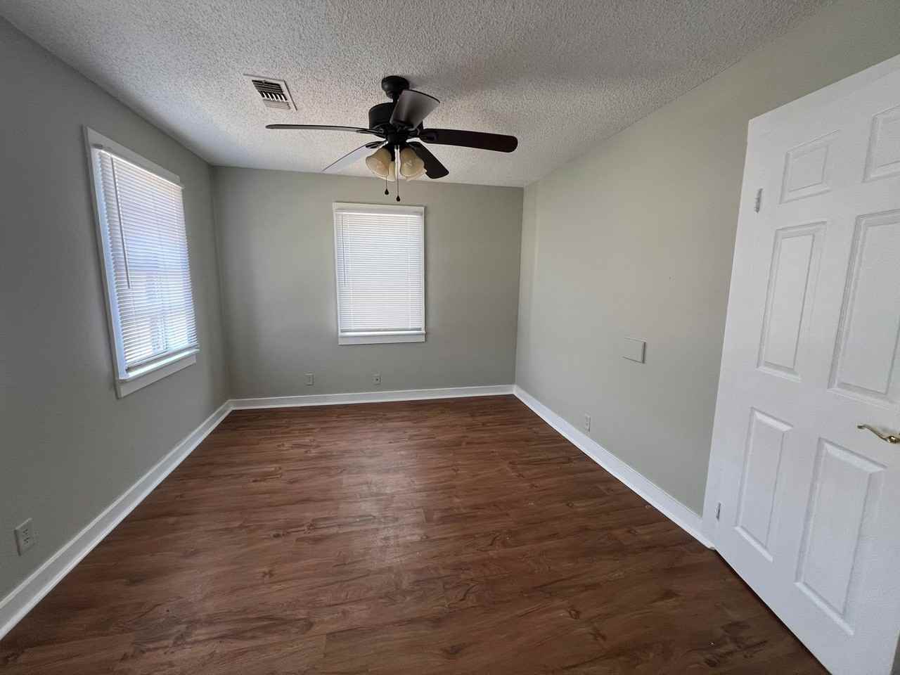 1807 Avenue N #2 - Photo 6 of 9