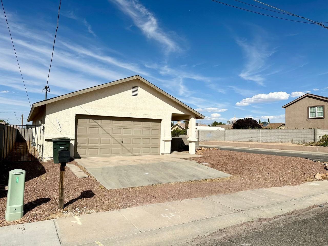 2647 Simms Ave - Photo 3 of 30