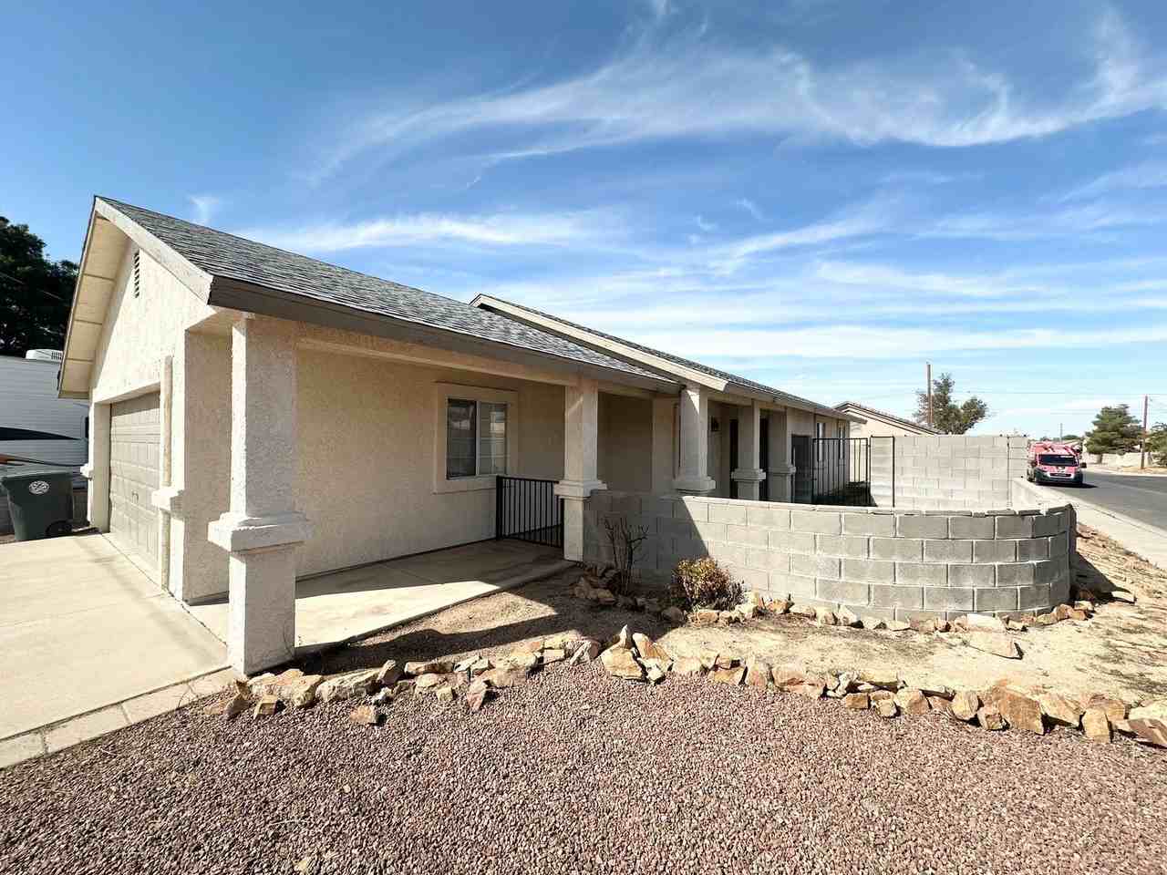 2647 Simms Ave - Photo 4 of 30