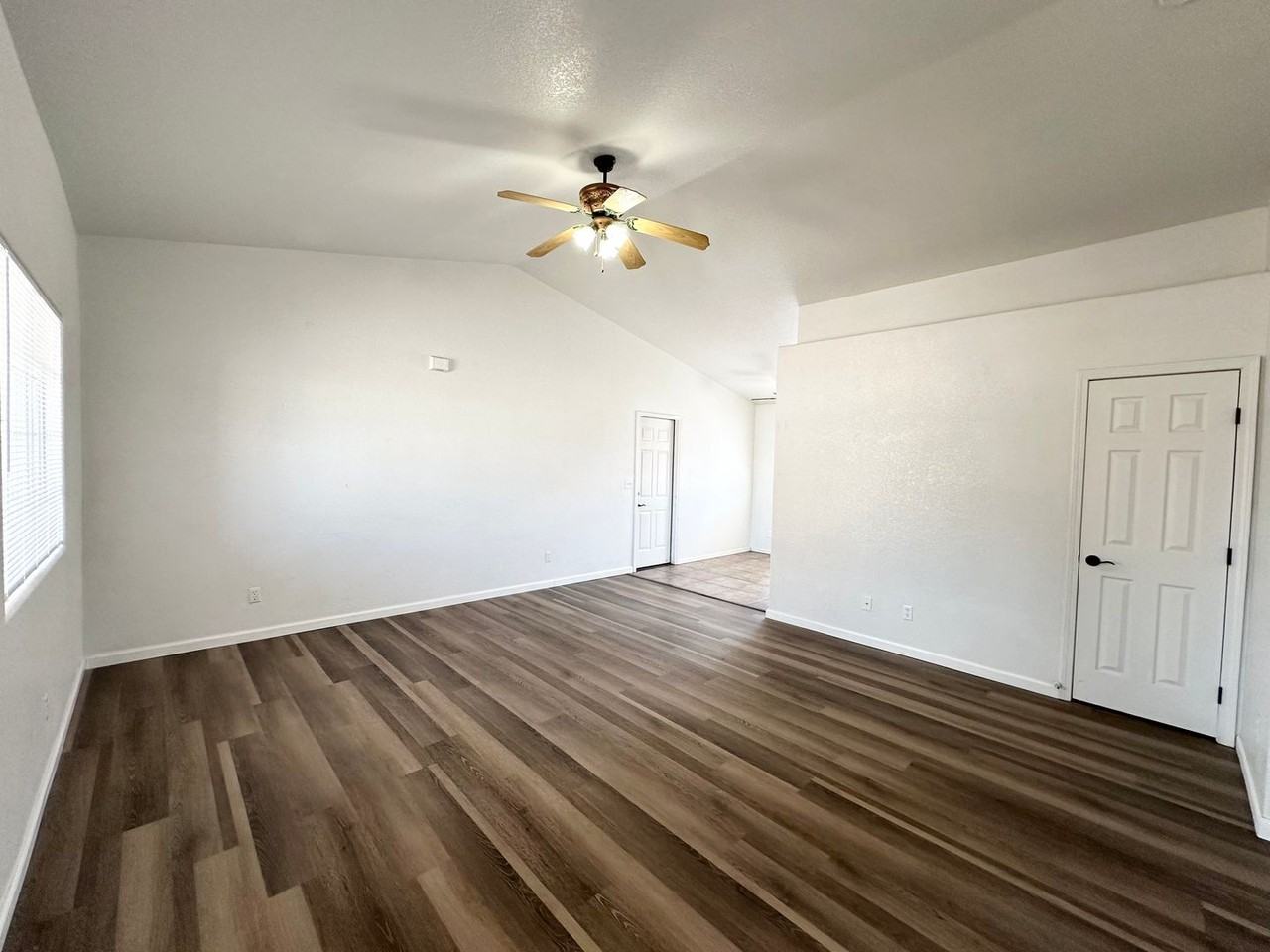 2647 Simms Ave - Photo 6 of 30